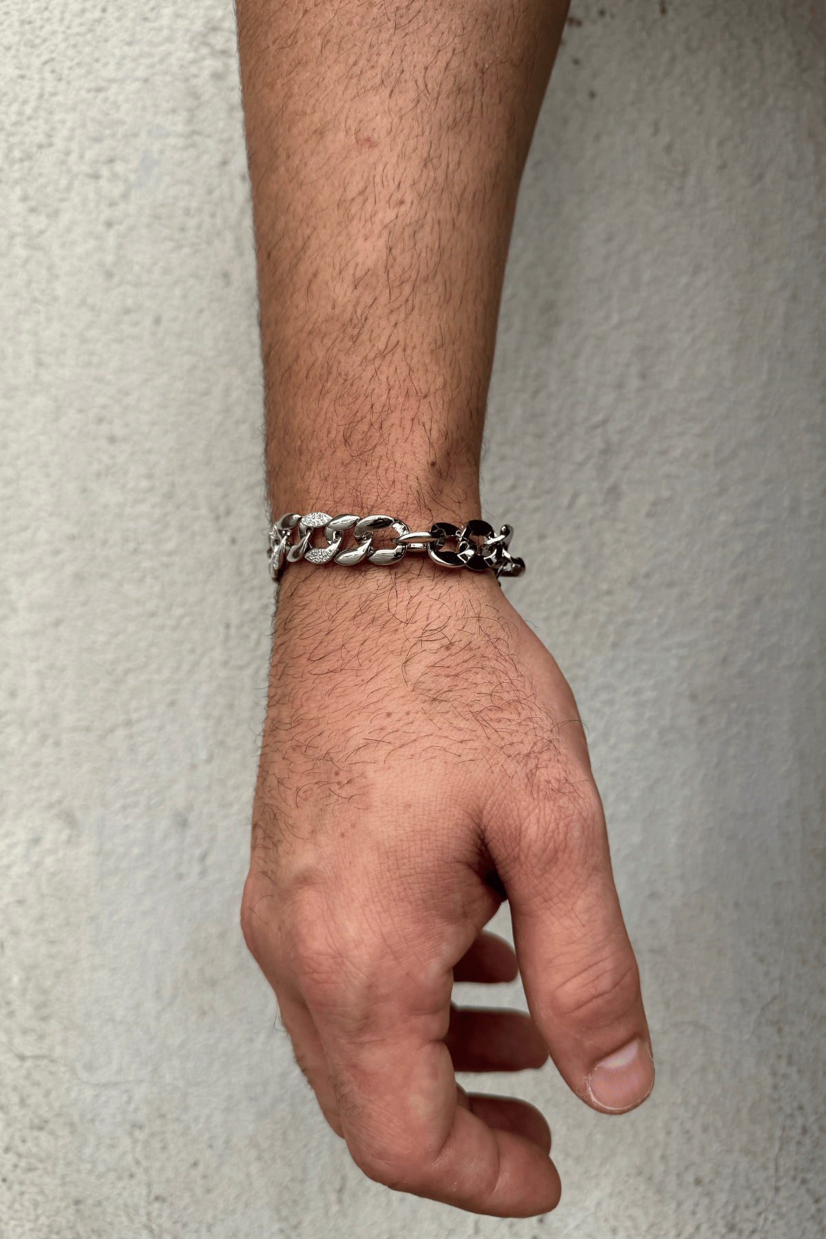 Cesur ve Işıltılı Özel Tasarım Erkek Bileklik